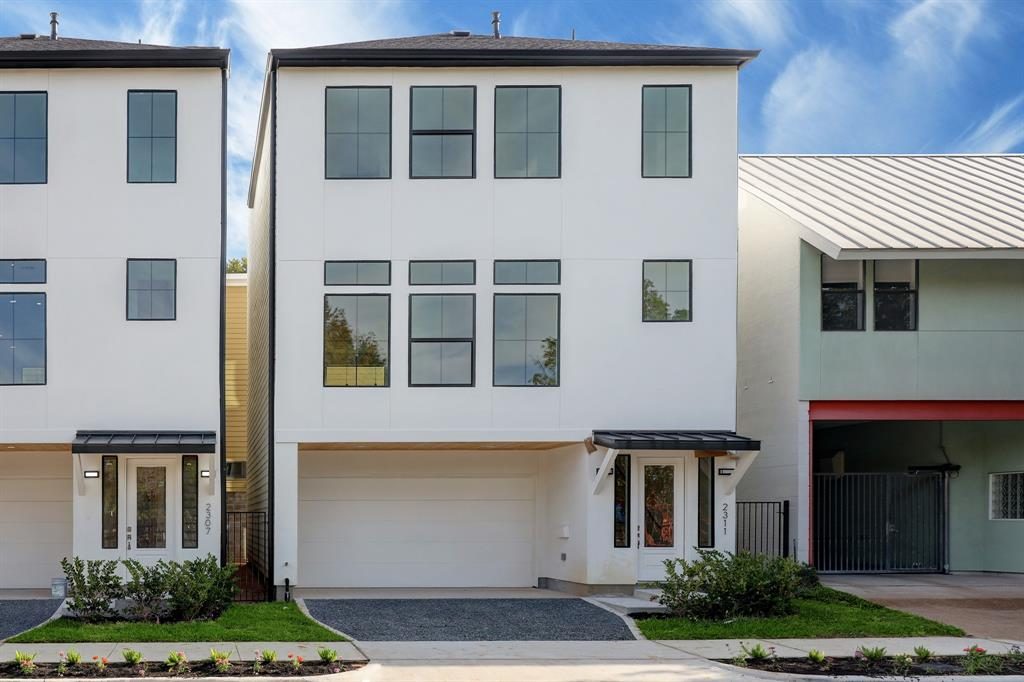 Property interior/exterior photo