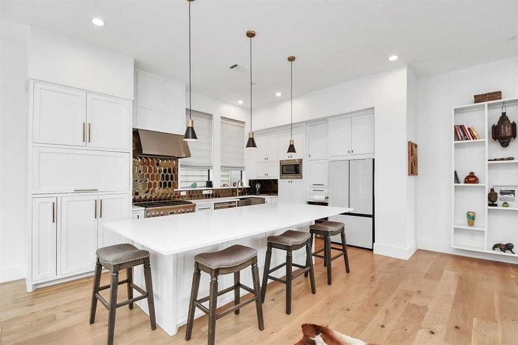 Property interior/exterior photo
