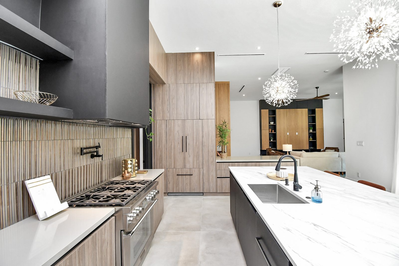 Property interior/exterior photo