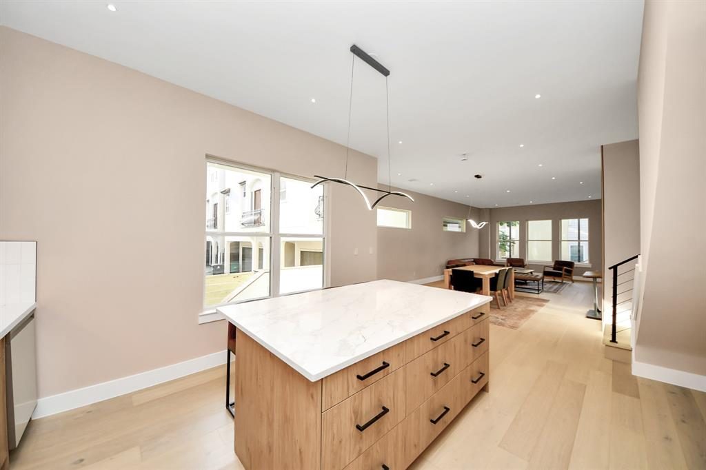 Property interior/exterior photo
